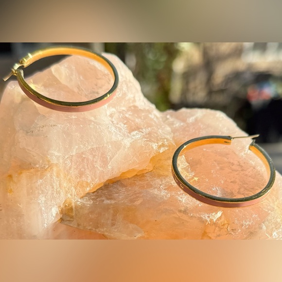 ✨ Juicy Couture Gold-Tone Logo Hoop Earrings ✨ - Picture 7 of 8